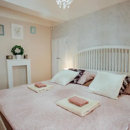 Strieborny Dvor * Banská Štiavnica