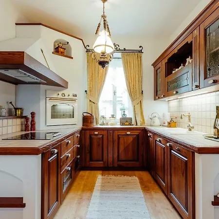 Strieborny Dvor * Banská Štiavnica